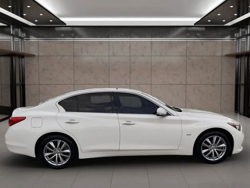 Used 2017 INFINITI Q50 2.0t w/ Moonroof Package image 15