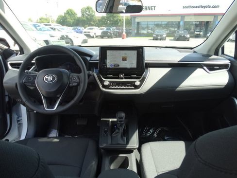 New 2026 Toyota Corolla Cross LE FWD image 15