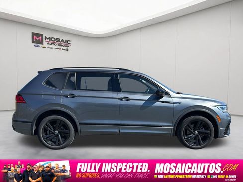 Used 2023 Volkswagen Tiguan SE R-Line AWD/4WD image 2