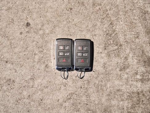 Used 2025 Land Rover Range Rover SE AWD/4WD image 74