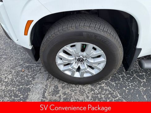 Certified 2023 Nissan Frontier SV w/ SV Convenience Package image 9