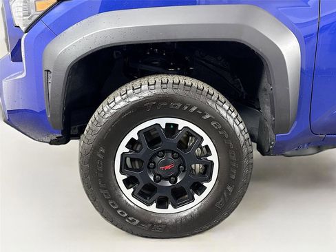 Certified 2024 Toyota Tacoma TRD Off-Road AWD/4WD image 12
