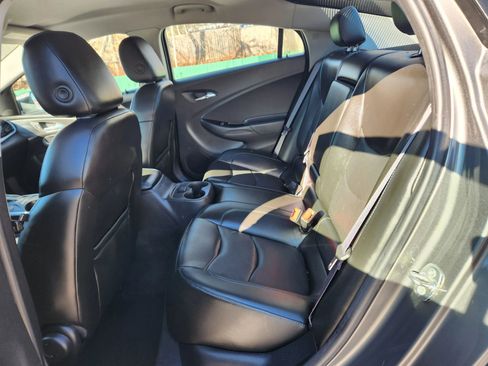 Used 2017 Chevrolet Volt LT w/ Comfort Package image 19
