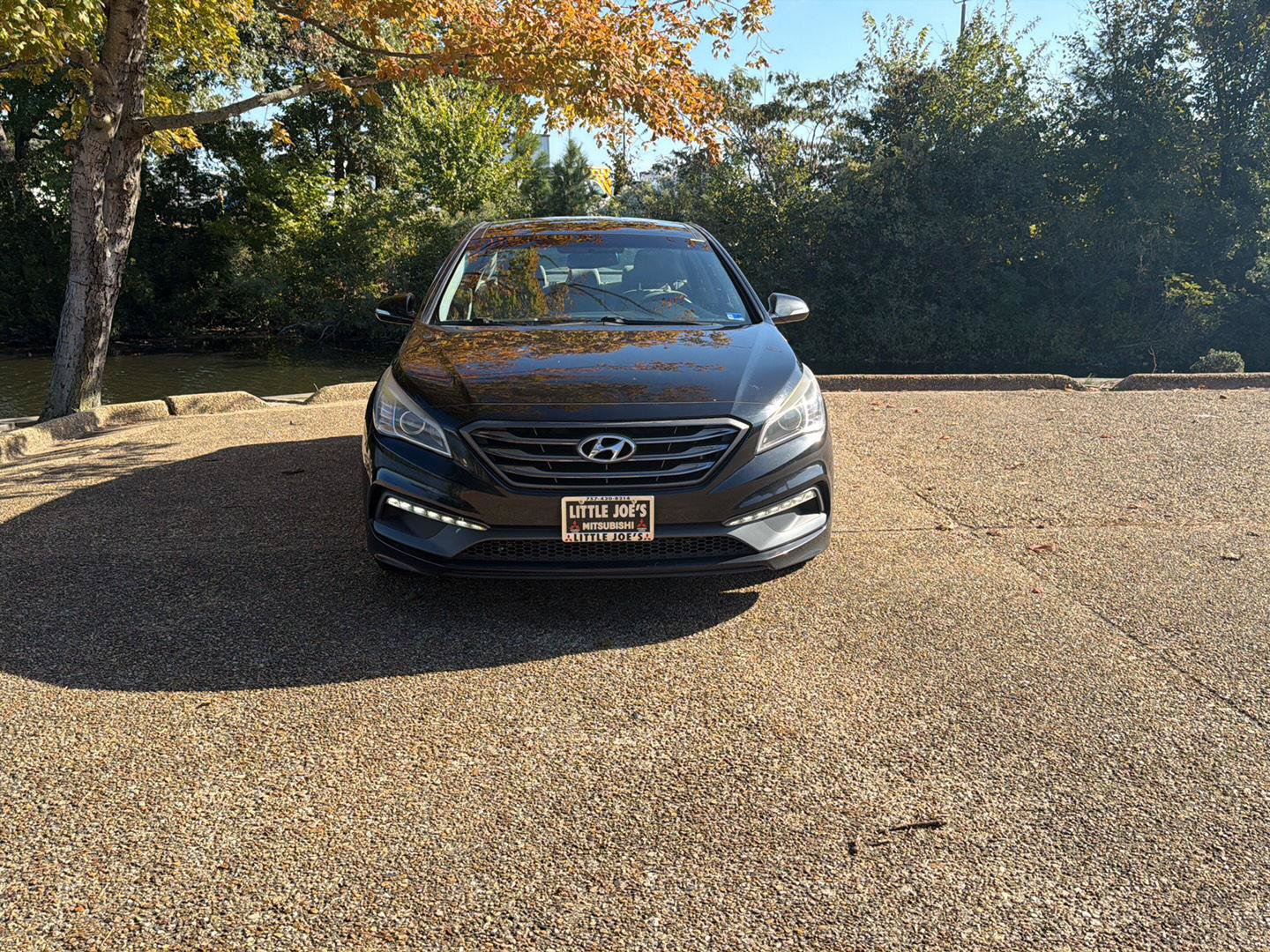 Used 2016 Hyundai Sonata Limited w/ Option Group 04 FWD image 8