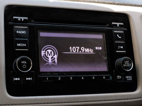 Used 2021 Honda HR-V LX image 39