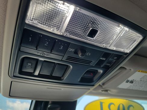 Used 2021 Toyota 4Runner SR5 Premium w/ Moonroof Package image 20