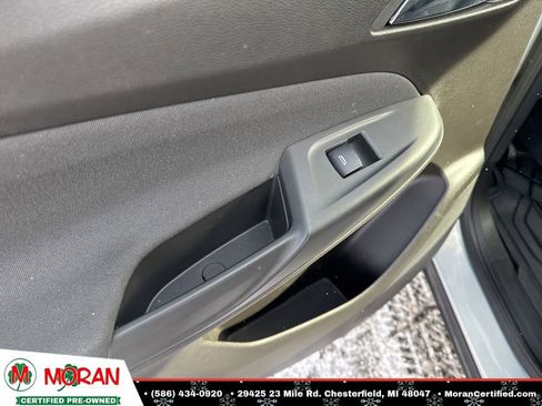 Used 2022 Chevrolet Bolt EUV LT w/ Comfort Package image 23