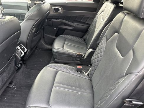 Used 2023 Kia Sorento SX Prestige image 10