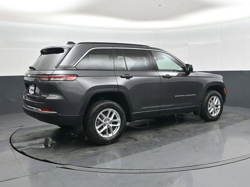 New 2026 Jeep Grand Cherokee Laredo X RWD image 4