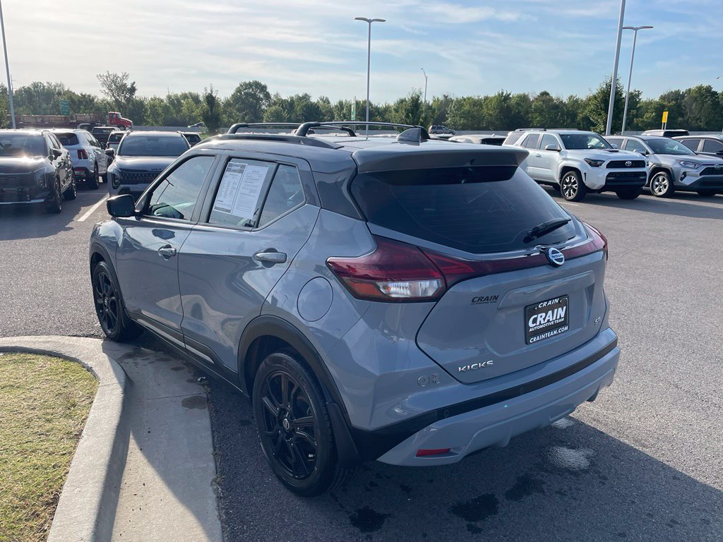 Used 2021 Nissan Kicks SR w/ SR Premium Package FWD image 5
