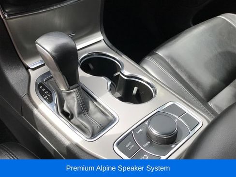Used 2022 Jeep Grand Cherokee Limited w/ Technology Group AWD/4WD image 7