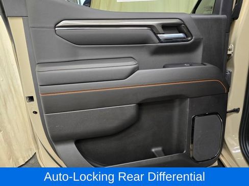 Used 2022 GMC Sierra 1500 AT4 w/ AT4 Premium Package AWD/4WD image 29