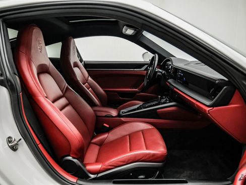 Used 2020 Porsche 911 Carrera image 54