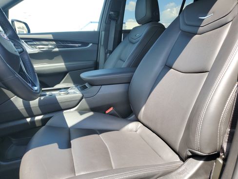 Certified 2025 Cadillac XT6 Premium Luxury image 13