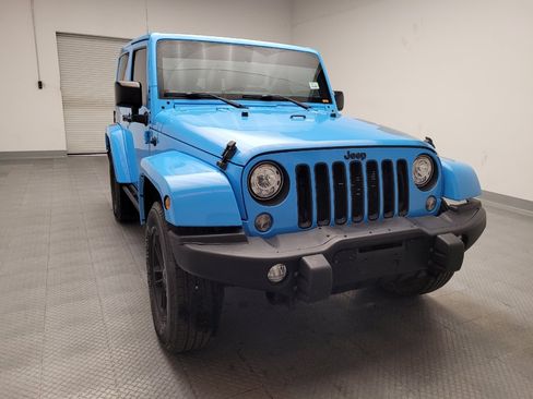Used 2017 Jeep Wrangler Sahara AWD/4WD image 14