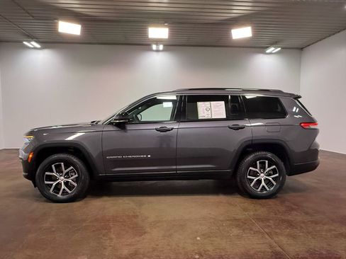 Used 2024 Jeep Grand Cherokee L Limited image 6