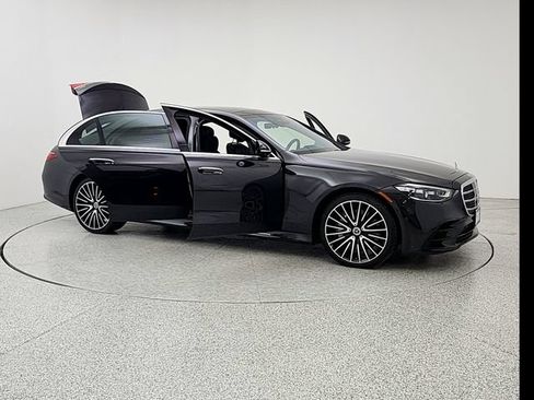 Used 2022 Mercedes-Benz S 580 4MATIC Sedan image 10