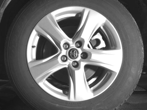 Used 2025 Toyota Highlander LE image 14