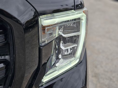 Used 2021 GMC Sierra 1500 Elevation w/ Preferred Package image 11