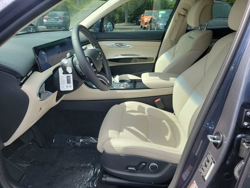 New 2026 Genesis GV70 2.5T AWD/4WD image 8