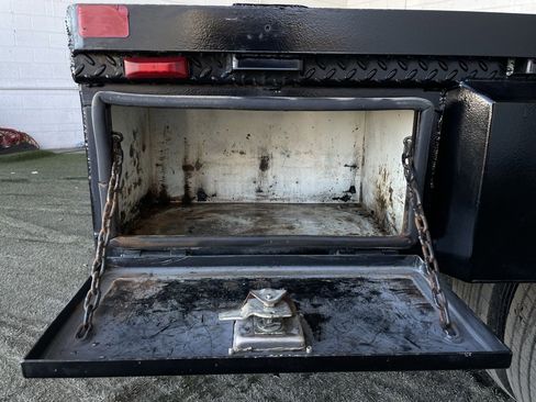 Used 2015 Ford F550 XL w/ Power Equipment Group image 11