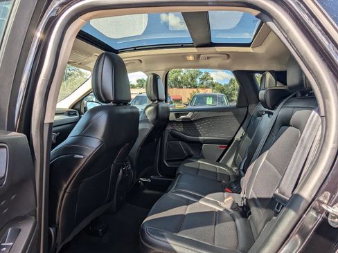 Used 2020 Ford Escape SEL image 15