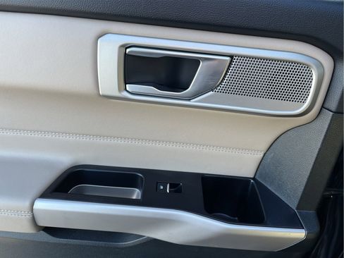 Used 2023 Ford Explorer XLT w/ Equipment Group 202A image 28