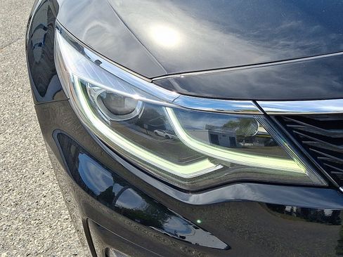 Used 2020 Kia Optima S FWD image 9