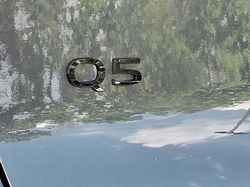New 2025 Audi Q5 Premium Plus image 18