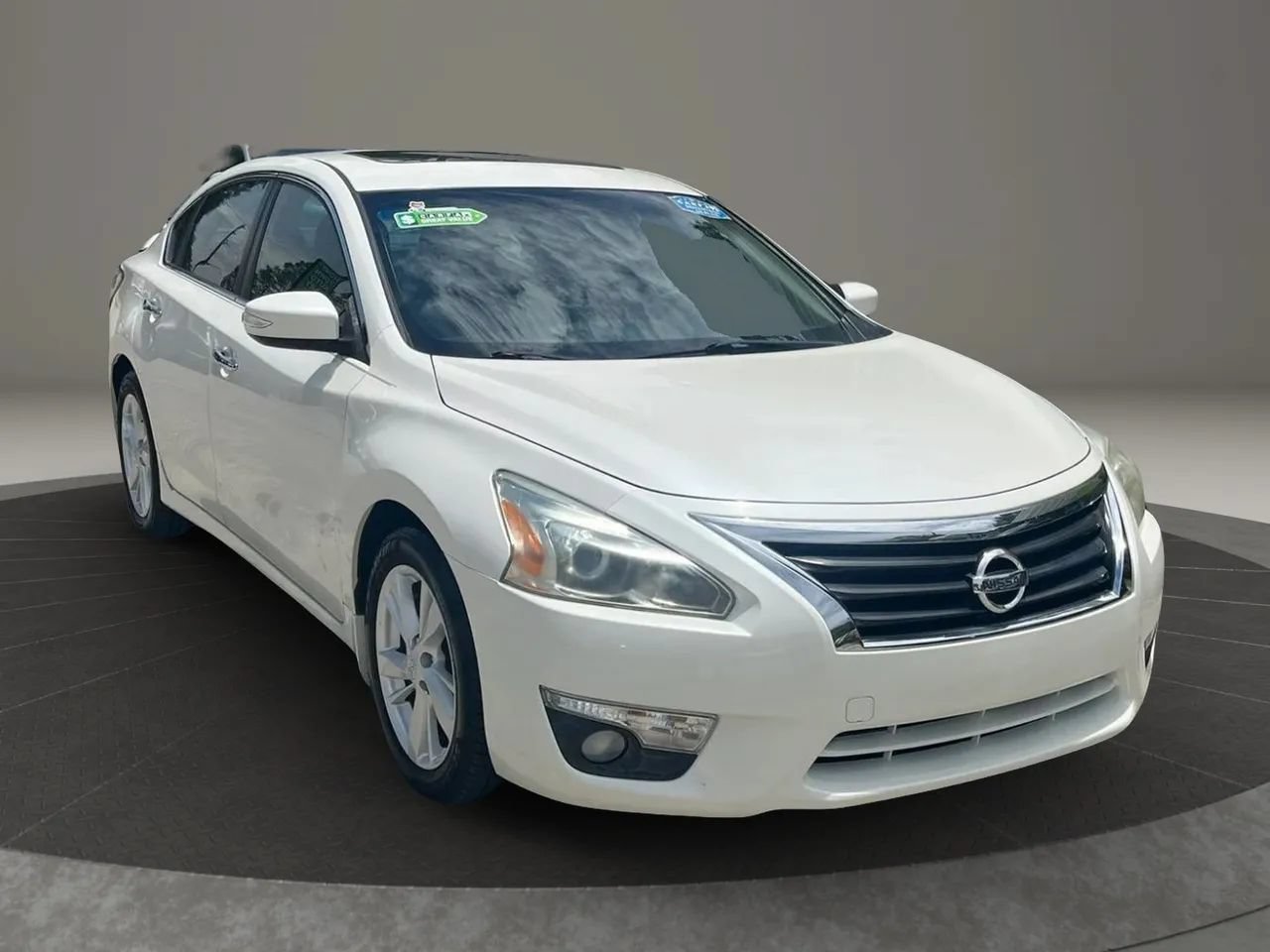 Used 2015 Nissan Altima 2.5 SV w/ Convenience Package FWD image 1