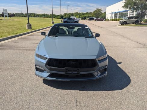 Used 2025 Ford Mustang Premium RWD image 8