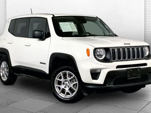 Used 2023 Jeep Renegade Latitude AWD/4WD image 1