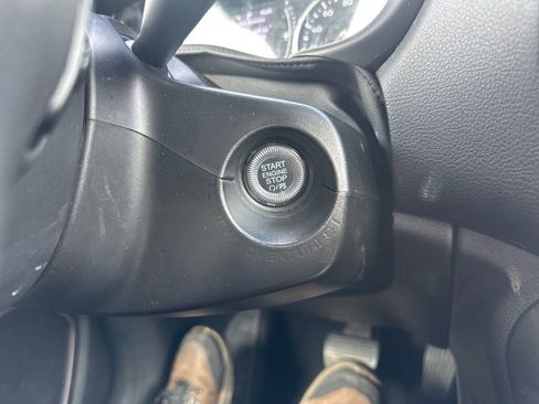 Used 2023 Jeep Renegade Latitude image 20