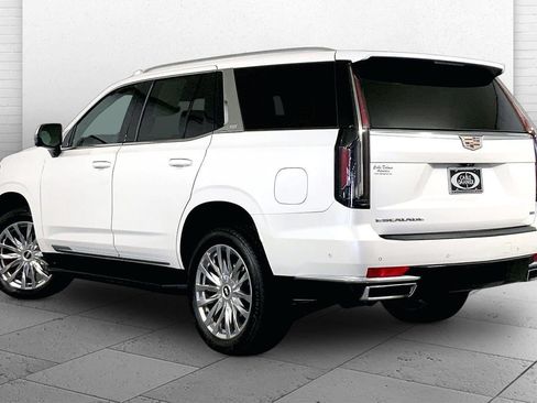 Used 2022 Cadillac Escalade Premium Luxury AWD/4WD image 11