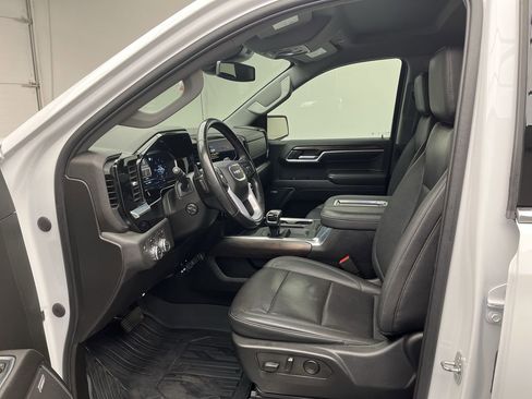 Certified 2022 GMC Sierra 1500 SLT image 3