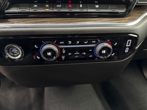 Used 2024 Chevrolet Silverado 1500 LT image 29