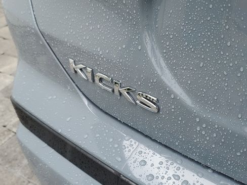 Used 2024 Nissan Kicks SV FWD image 8