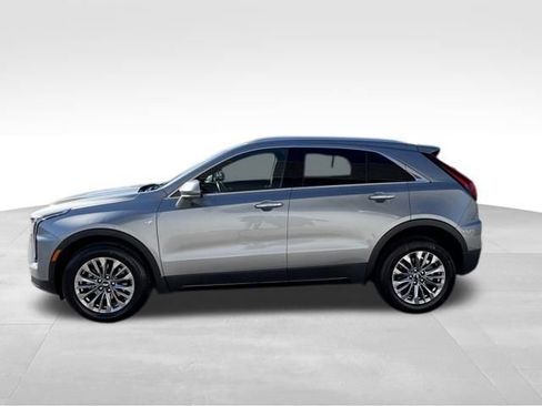 Used 2024 Cadillac XT4 Premium Luxury image 12