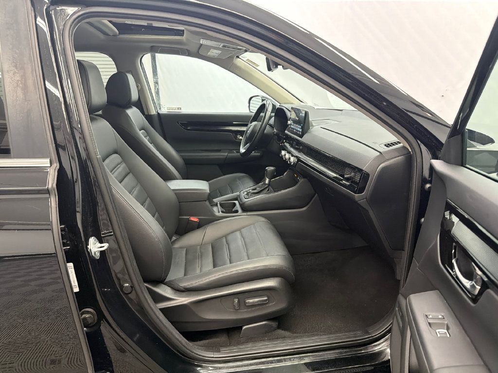 Used 2025 Honda CR-V EX-L image 15