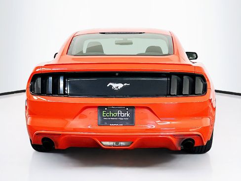 Used 2015 Ford Mustang Coupe RWD image 7