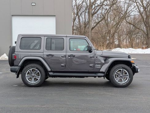 Used 2020 Jeep Wrangler Unlimited Sahara w/ Cold Weather Group AWD/4WD image 8