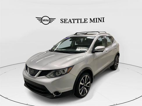 Used 2017 Nissan Rogue Sport SL w/ SL Premium Package image 1