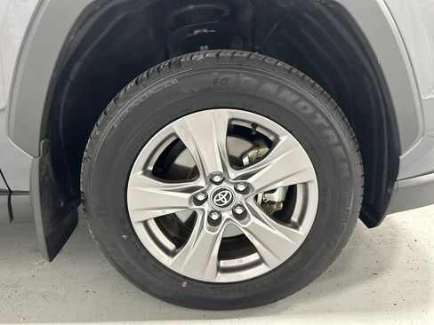 Used 2025 Toyota RAV4 XLE AWD/4WD image 62