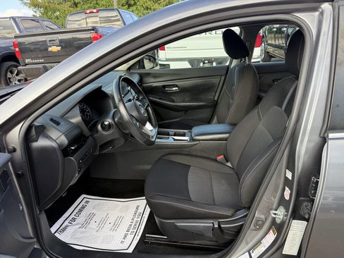 Used 2022 Nissan Sentra SV FWD image 7