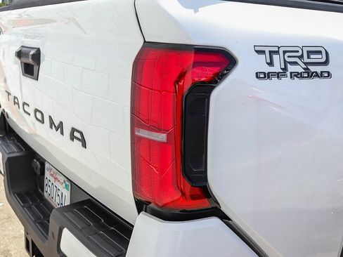 Used 2024 Toyota Tacoma TRD Off-Road w/ TRD Off Road Upgrade Package AWD/4WD image 6