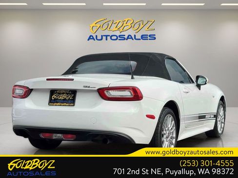 Used 2017 FIAT 124 Spider Classica RWD image 4