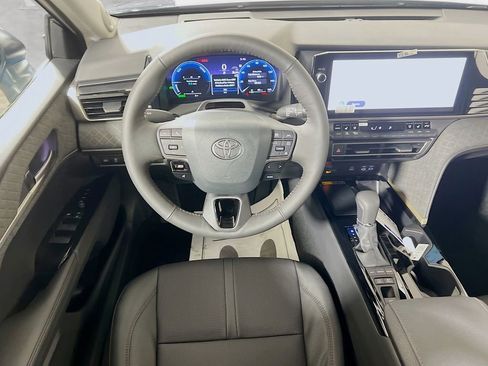 Used 2026 Toyota Camry XLE w/ Premium Plus Package AWD/4WD image 20