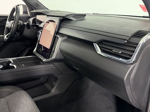 Used 2025 GMC Acadia Elevation image 34