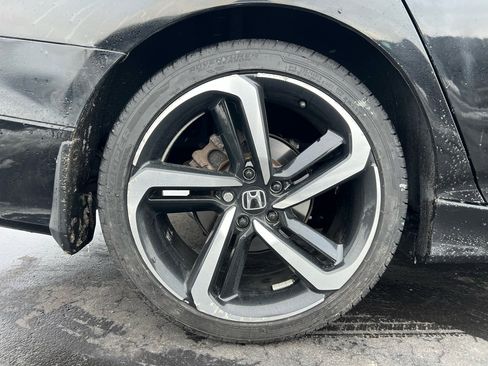 Used 2018 Honda Accord Sport image 25