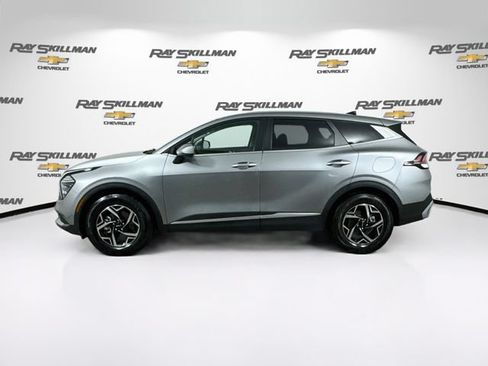 Used 2024 Kia Sportage LX FWD image 4
